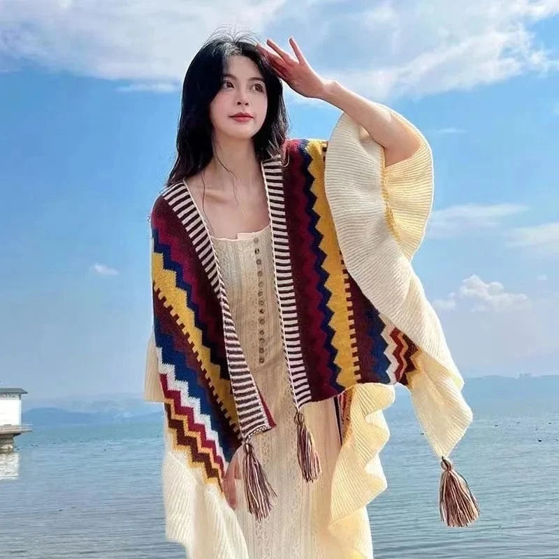 Poncho Femme Fin à Pompons