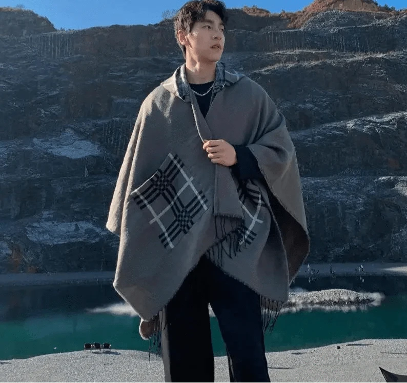 Poncho Homme Fin à Carreaux